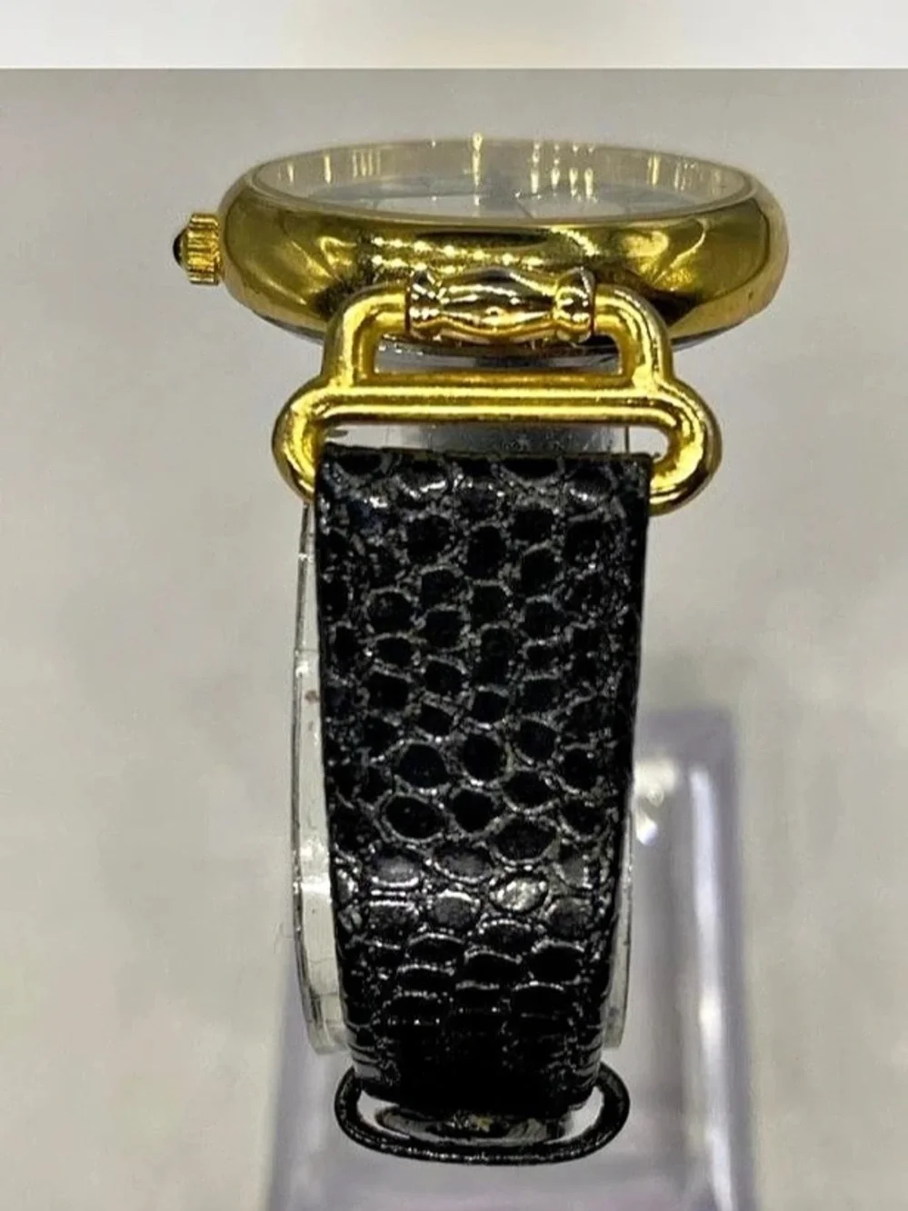 Luxury ^^^ Baume & Mercier *** Roman Numeral Quartz Watch Gold & Black ***